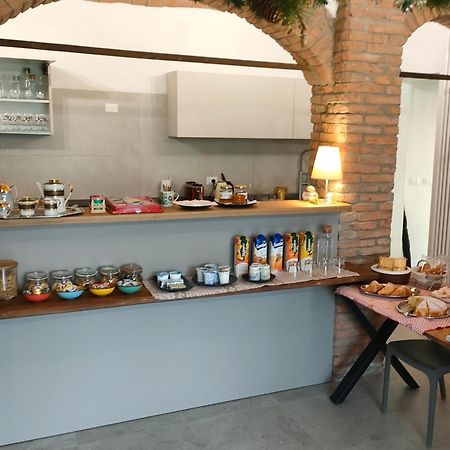 Bed and Breakfast La Torre Di Longara Calderara di Reno Exterior foto