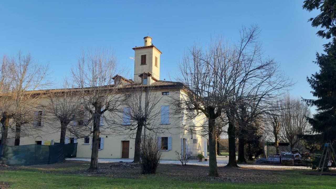 Bed and Breakfast La Torre Di Longara Calderara di Reno Exterior foto
