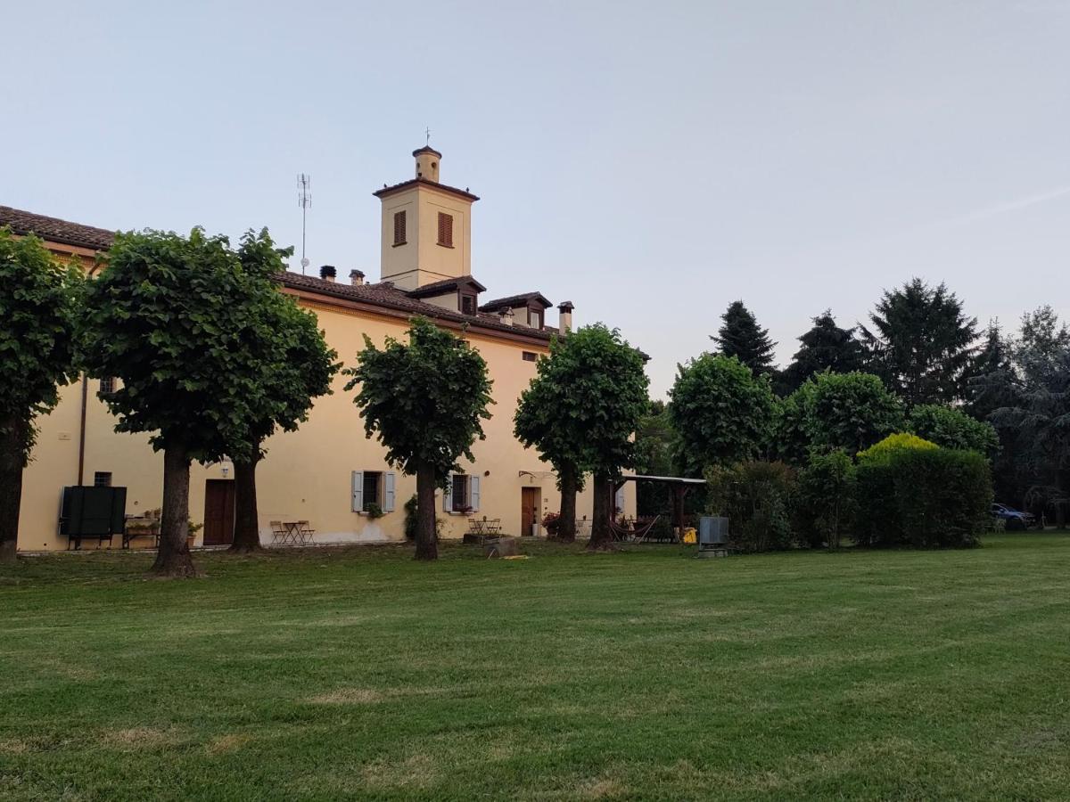 Bed and Breakfast La Torre Di Longara Calderara di Reno Exterior foto